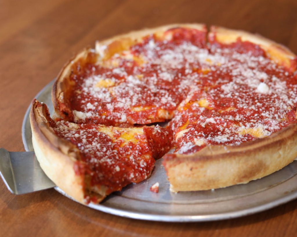 Chicago-Style Pizza Guide: To Deep-Dish Or Not To Deep-Dish? (2019)